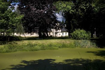 Zesp� Dworsko-Parkowy w S�odkowie z XIX wieku