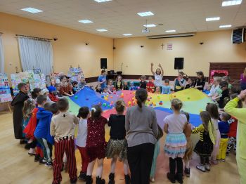 Zabawa i nagrody czyli bal karnawa�owy dla dzieci...