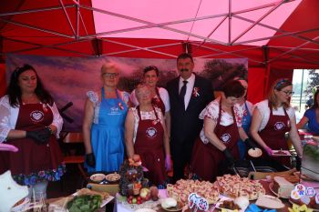 Do�ynki Gminno-Miejsko-Parafialne w Kowalach...