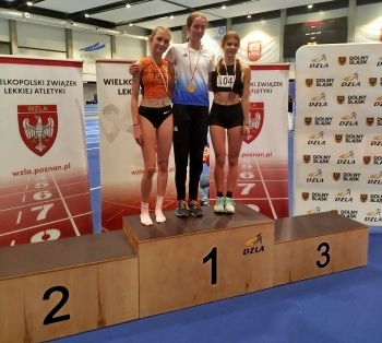 Zawodnicy UKS Sprinter S�odk�w na Halowych...